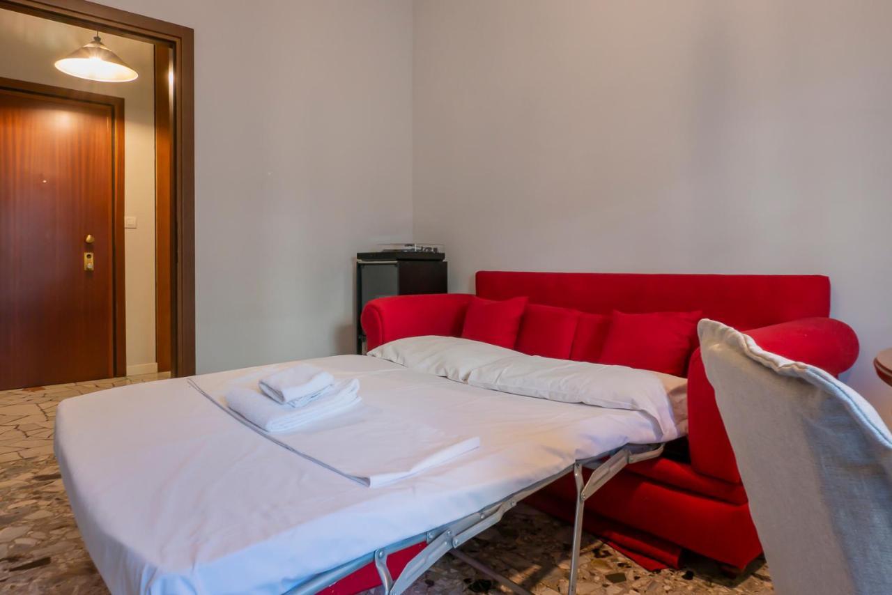 Cozy Apartment Treviso 31 Милано Екстериор снимка